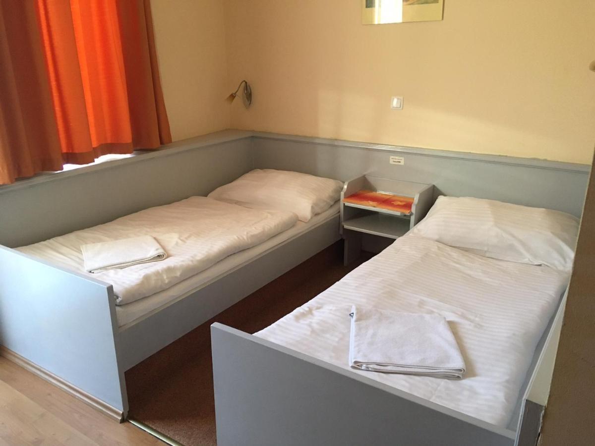 Foter Panzio Hotel Baja Ngoại thất bức ảnh