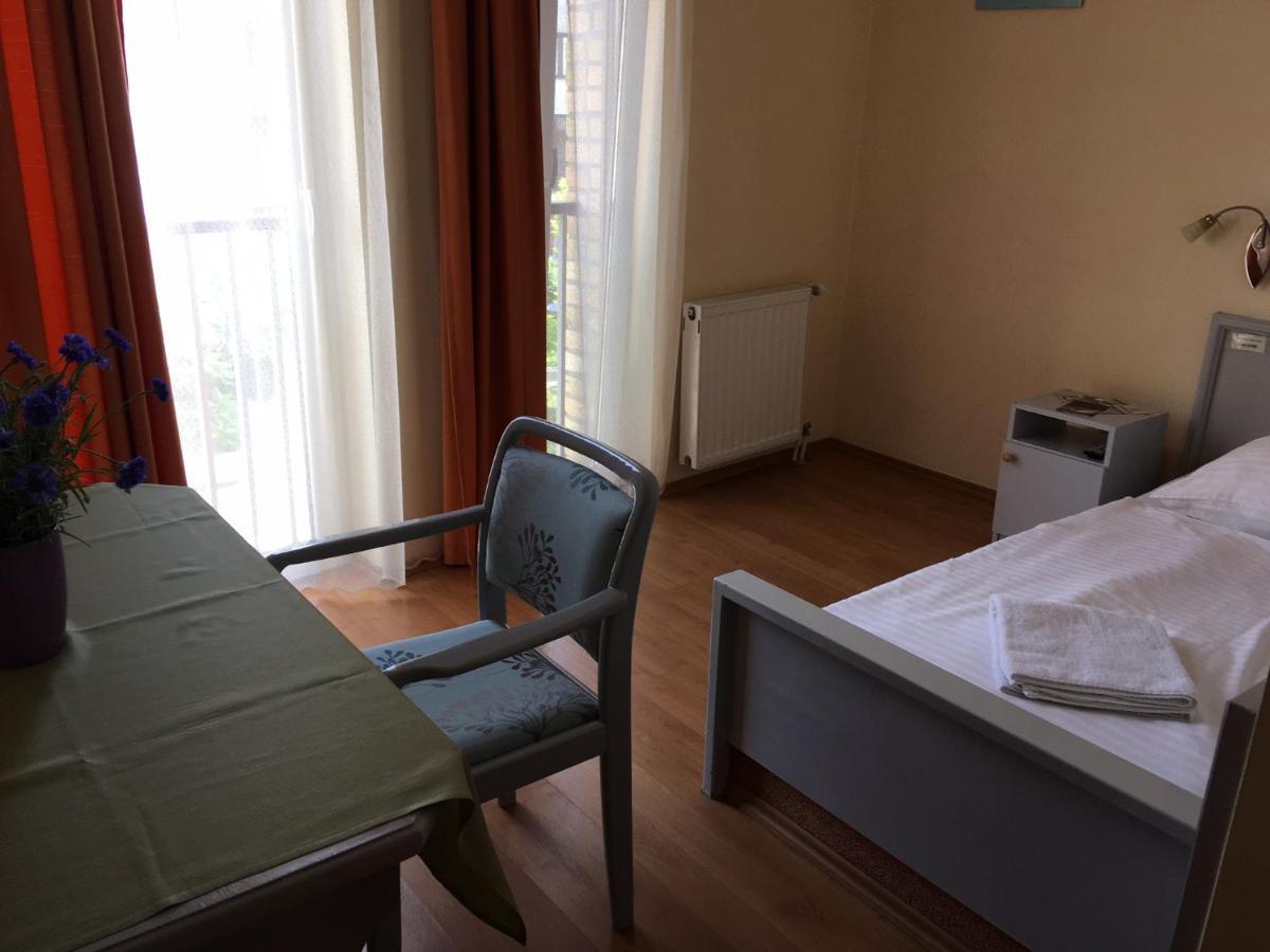 Foter Panzio Hotel Baja Ngoại thất bức ảnh