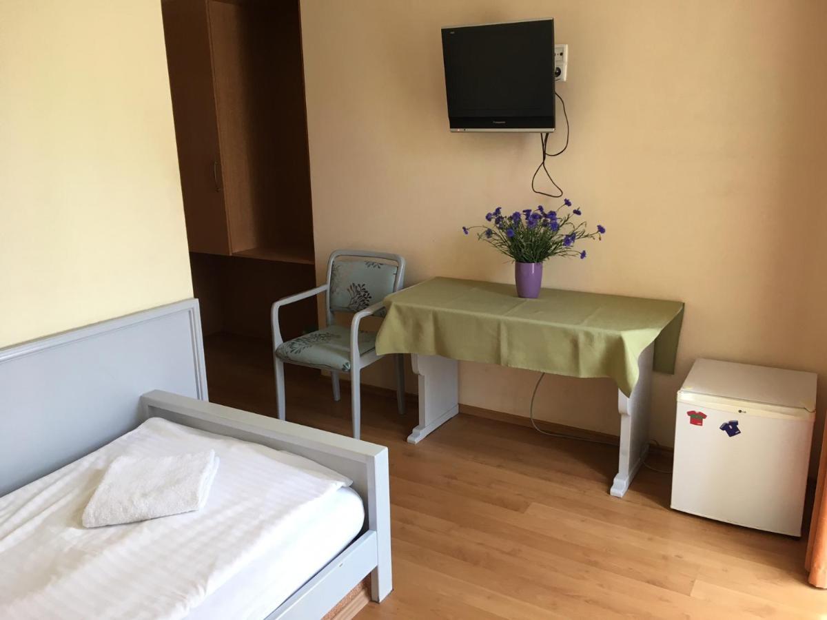 Foter Panzio Hotel Baja Ngoại thất bức ảnh