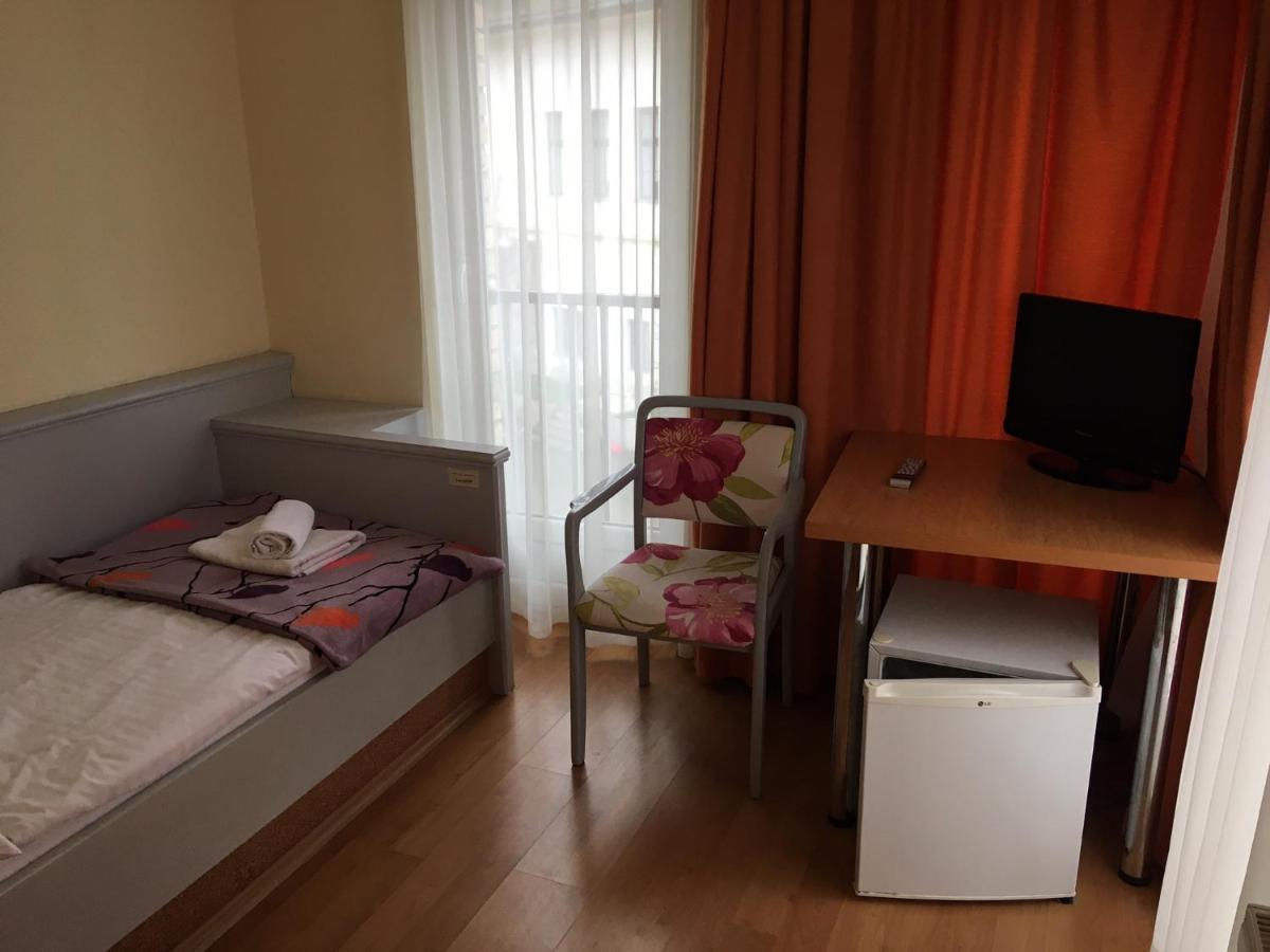Foter Panzio Hotel Baja Ngoại thất bức ảnh