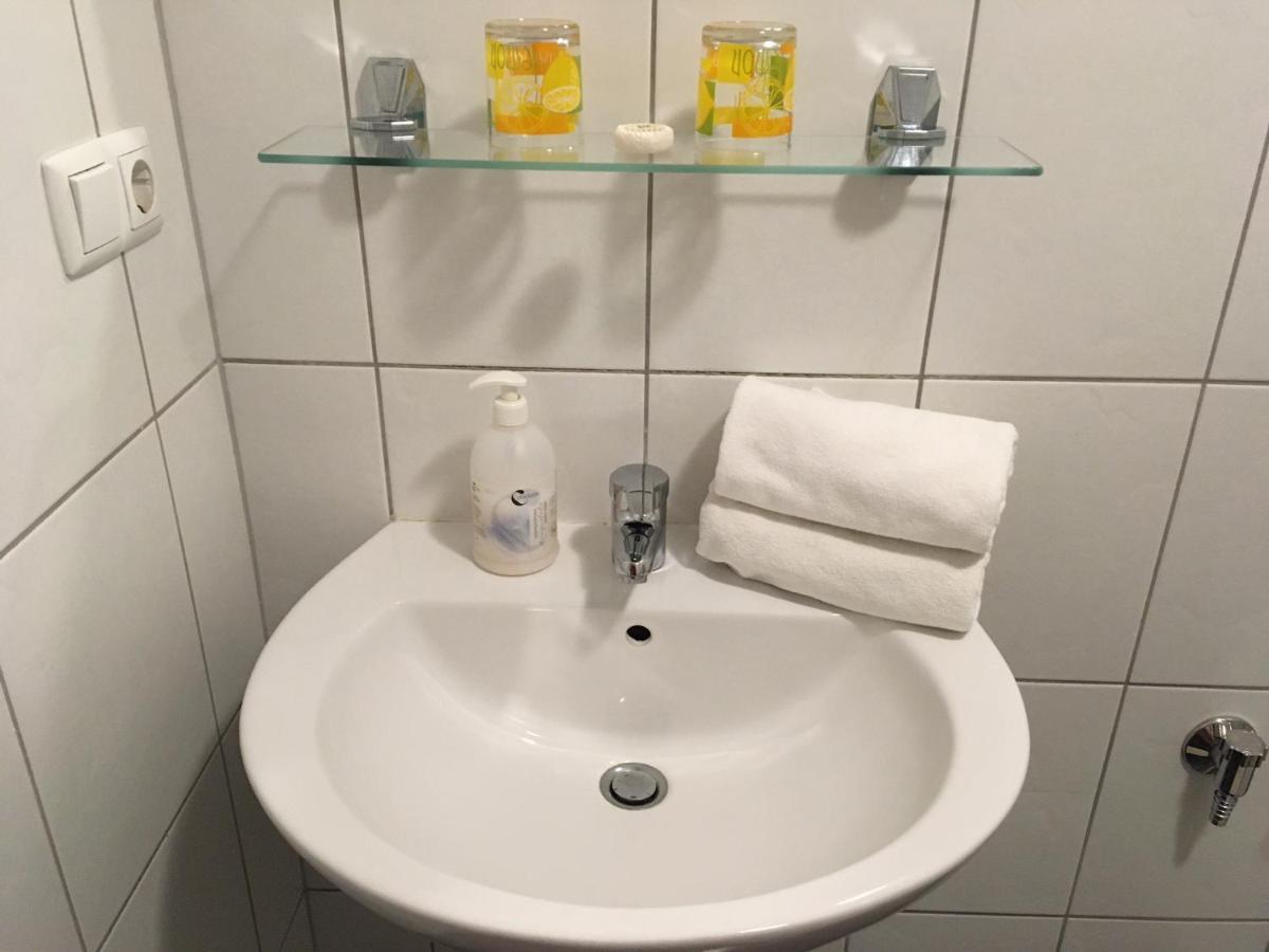 Foter Panzio Hotel Baja Ngoại thất bức ảnh